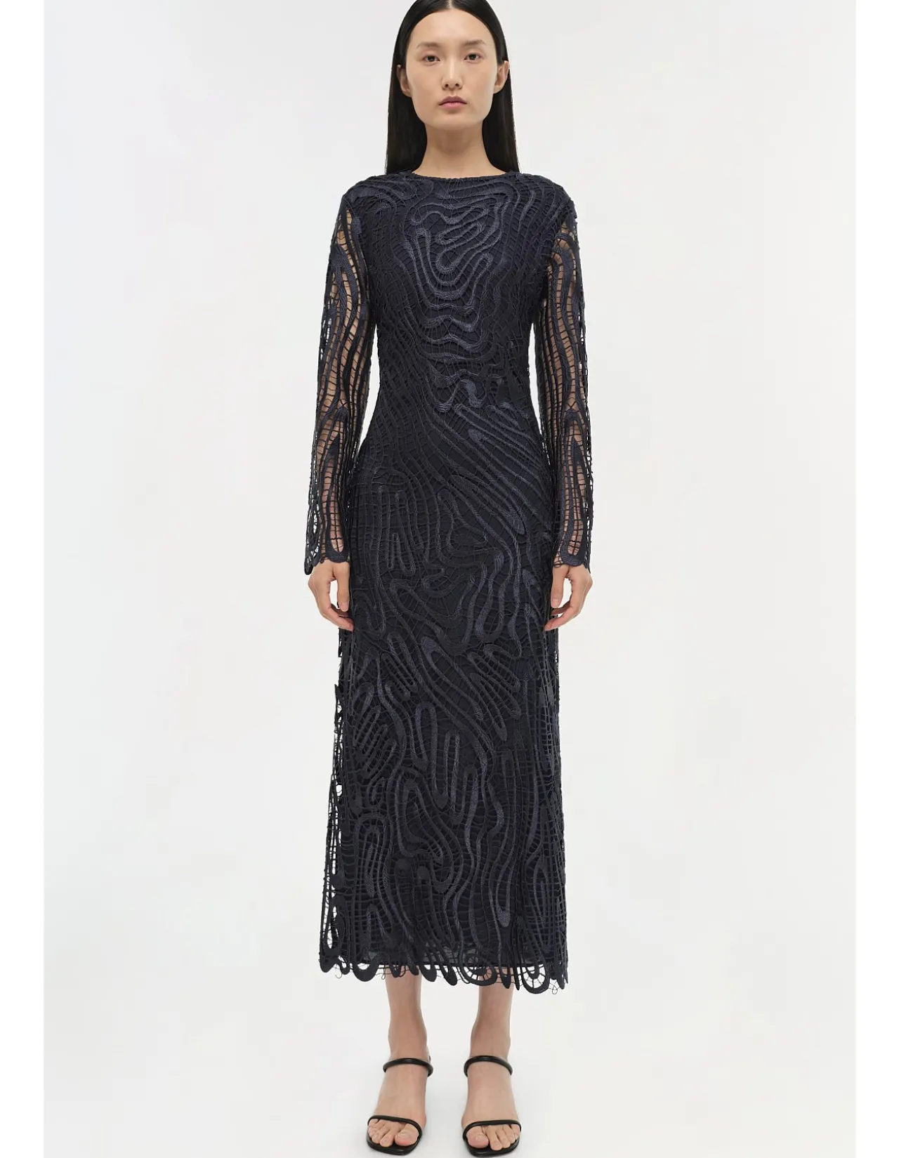 Vanina Intricate Marbled Guipure Long Sleeve Midi Dress Midnight