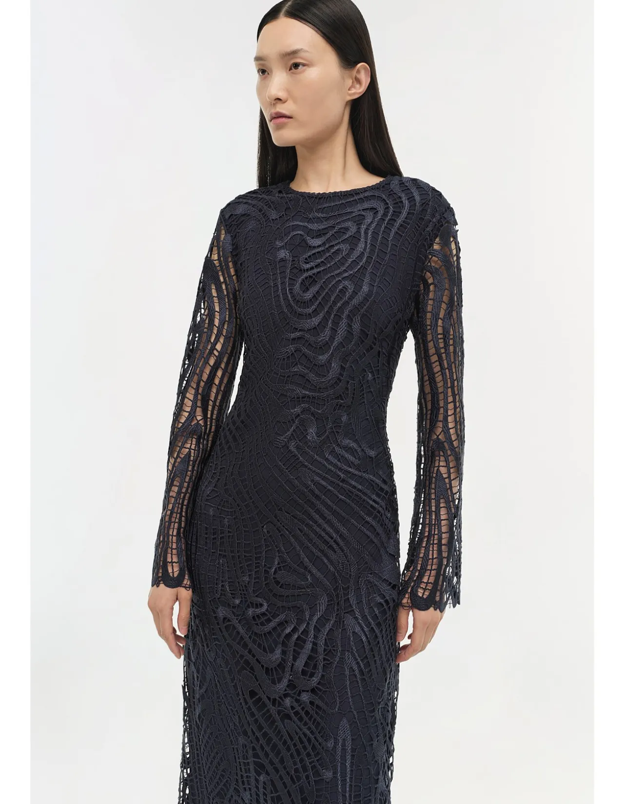 Vanina Intricate Marbled Guipure Long Sleeve Midi Dress Midnight