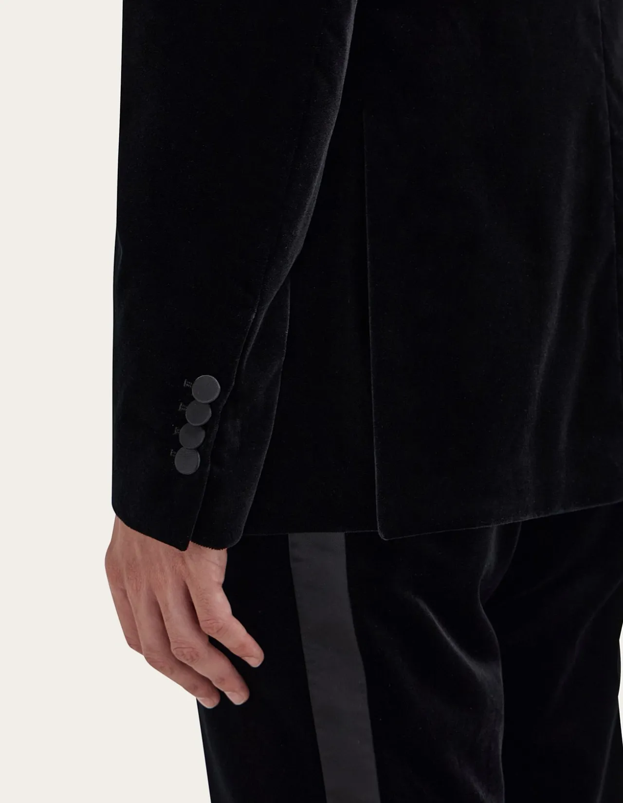 VELVET DRESS SUIT