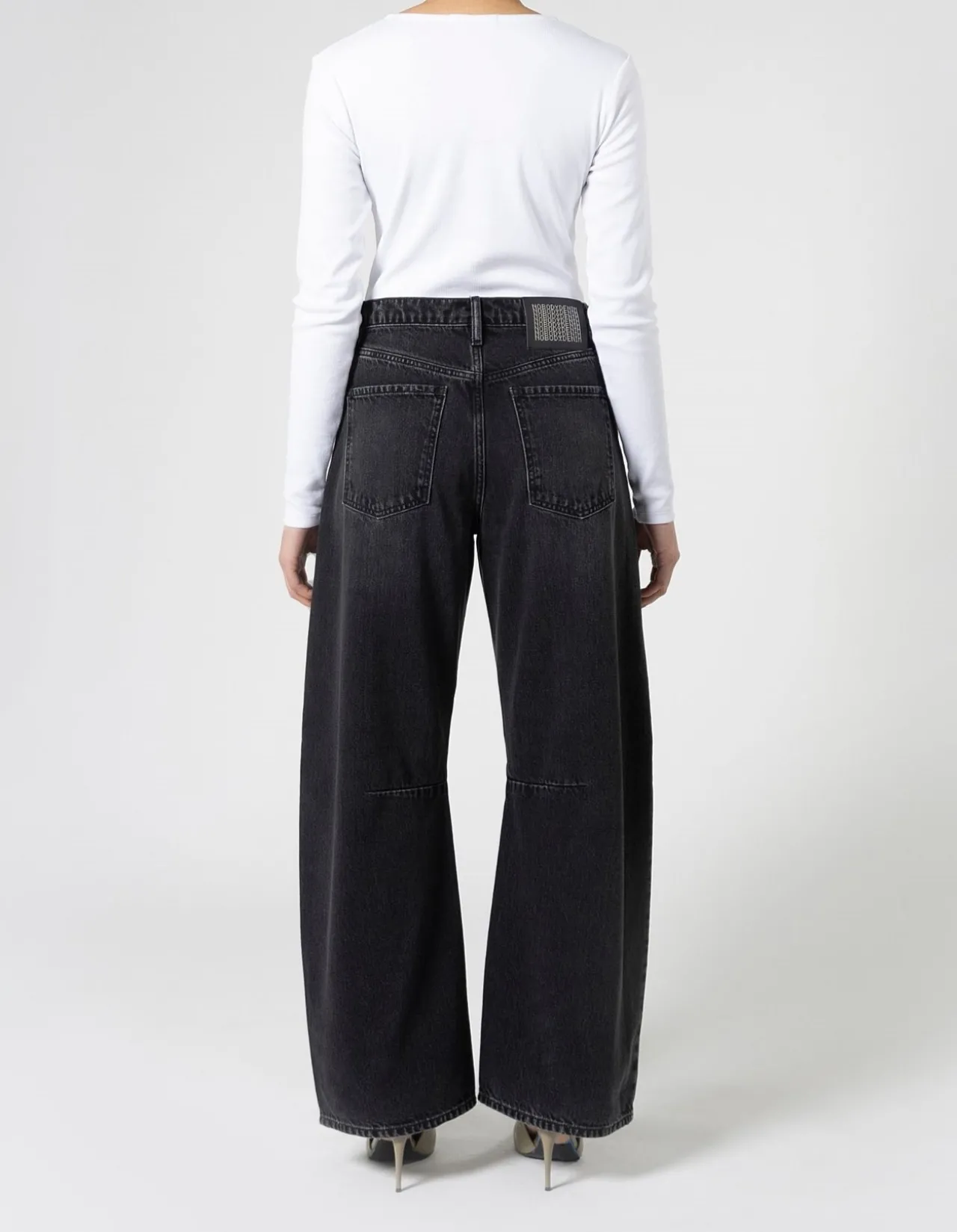 Vera Bow Leg Barrel Mid Rise Jean