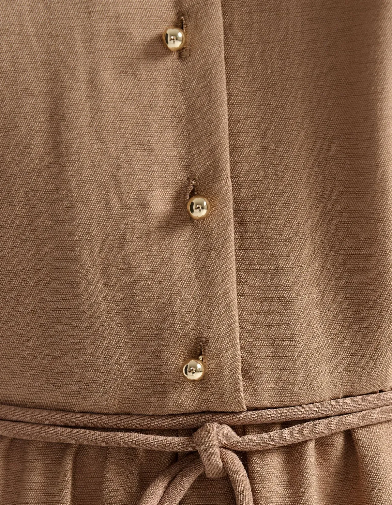 V NECK BELTED DRESS
