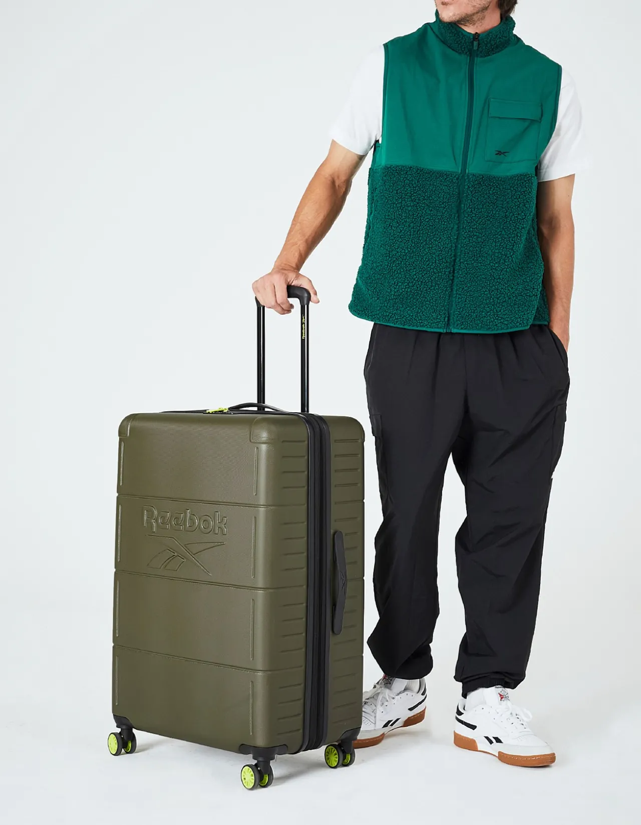 Wanderer 67cm Expandable Medium Suitcase Khaki