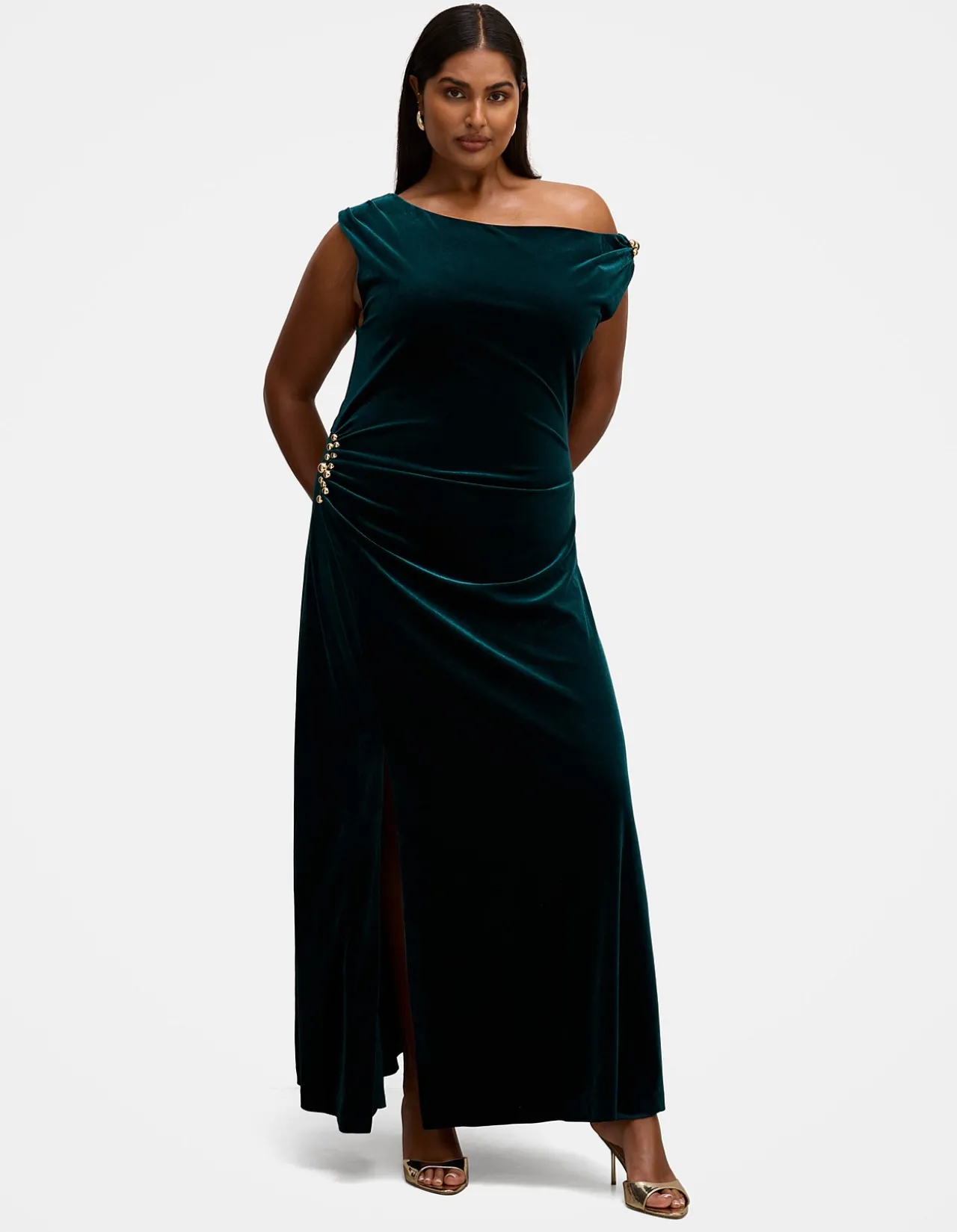 WINSLET CURVE OFF SHOULDER VELVET GOWN