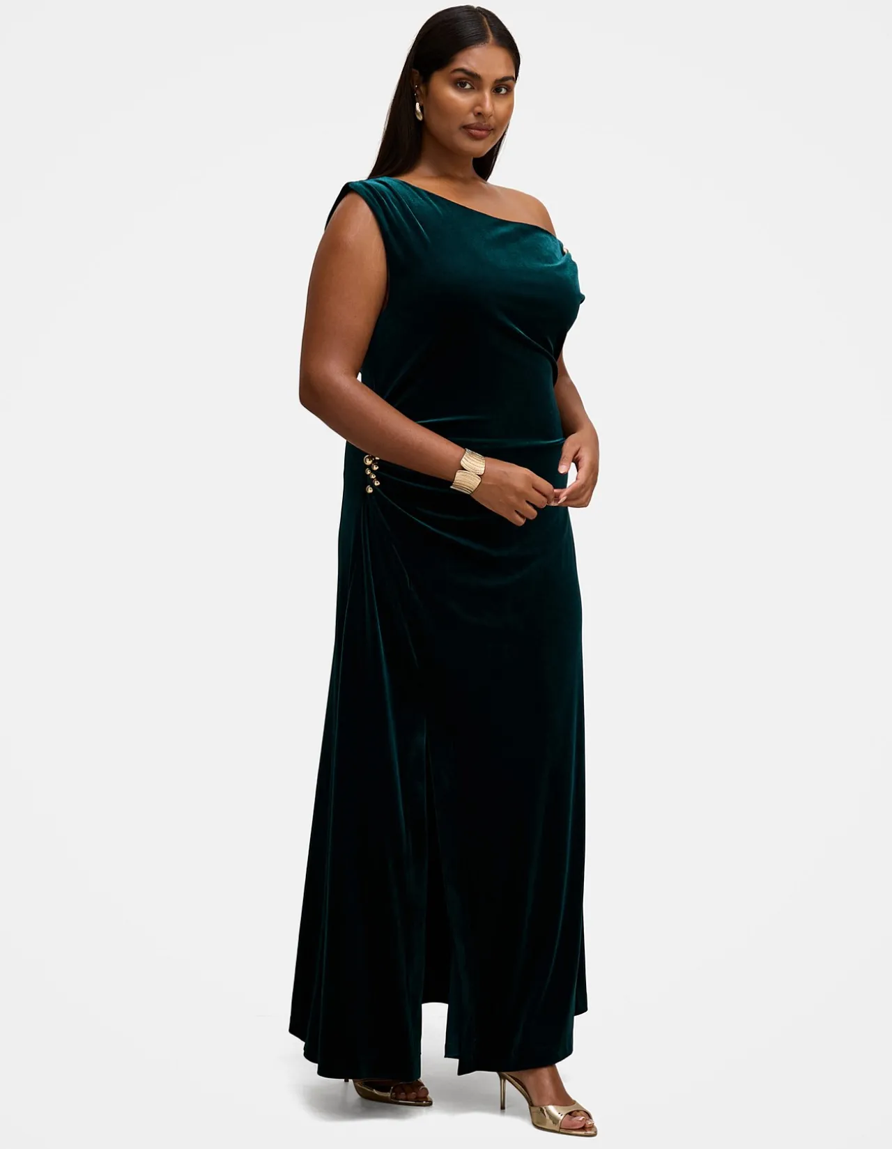 WINSLET CURVE OFF SHOULDER VELVET GOWN