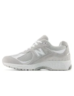 WOMEN'S 2002 SNEAKER