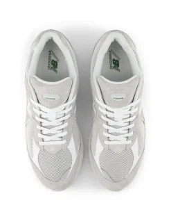 WOMEN'S 2002 SNEAKER