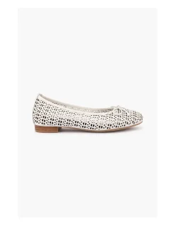 WOMEN'S NOVA SHOE