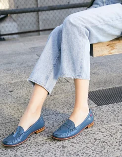 WOMEN'S EAST VILLAGE LOAFER SHOE