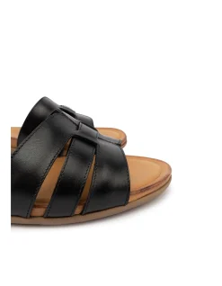 WOMEN'S FIDGET SANDAL