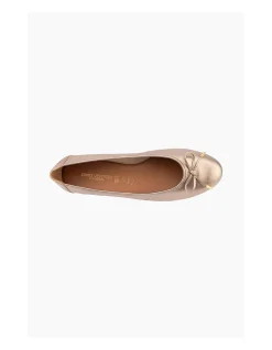 WOMEN'S MARIGOLD SHOE