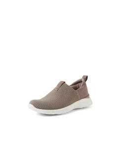 Yarrni Cushioned Comfort Sneaker