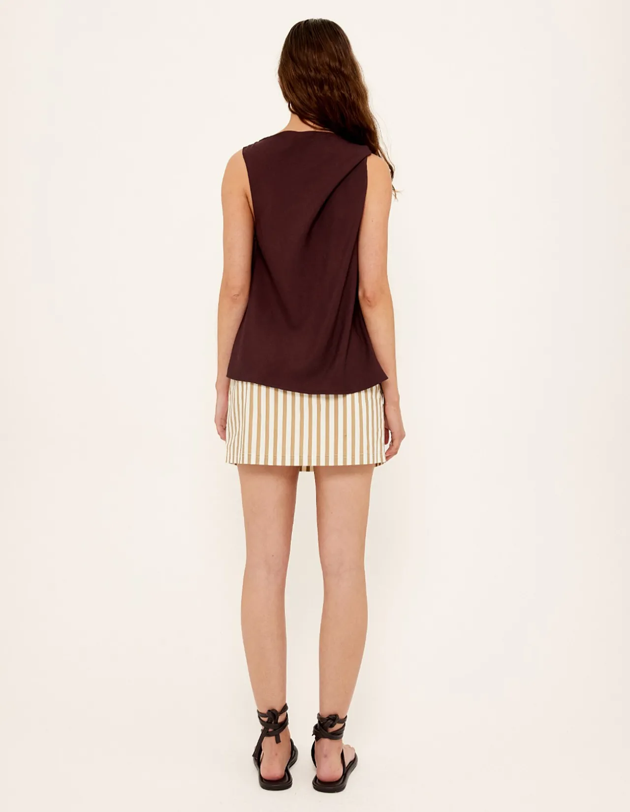 ZAHARA MID RISE SKIRT