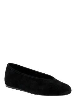 ZUCIA FLAT